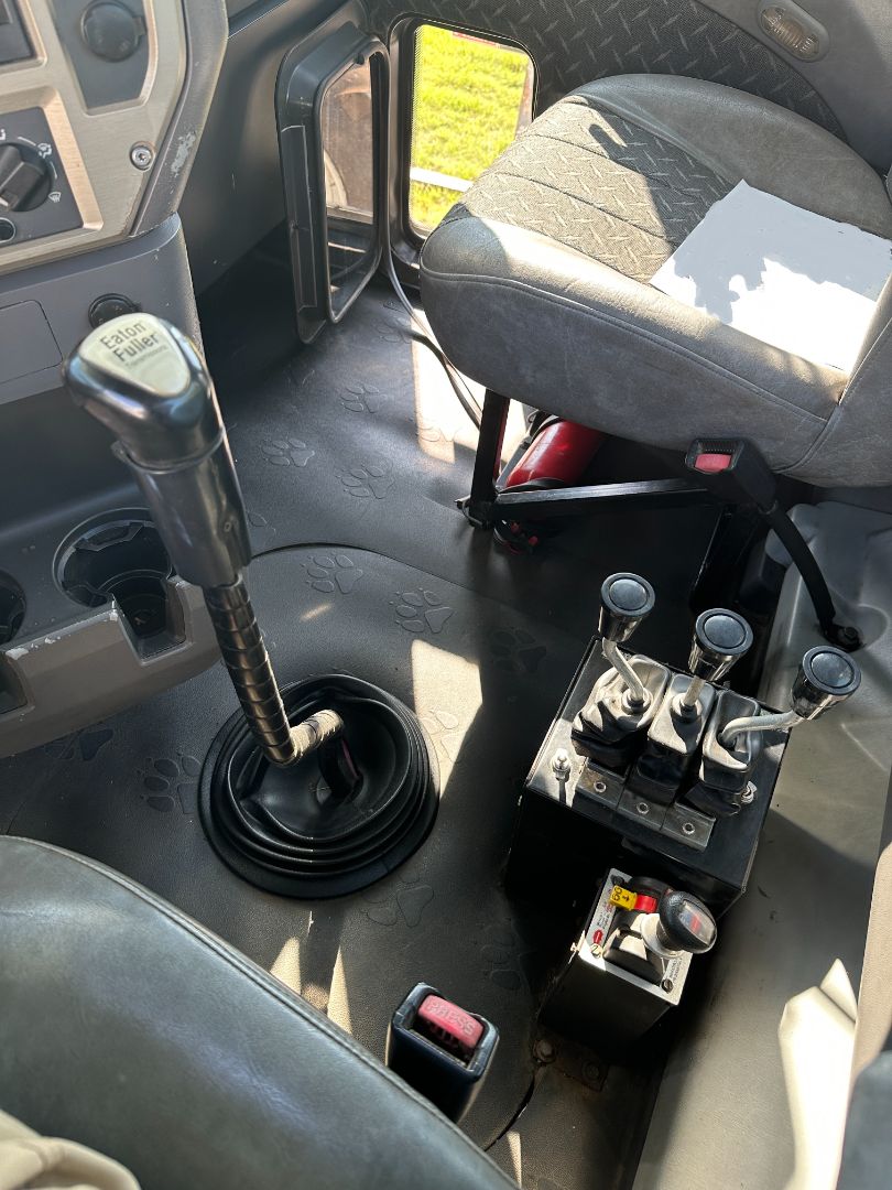 2008 MACK CHU613 - Image 13